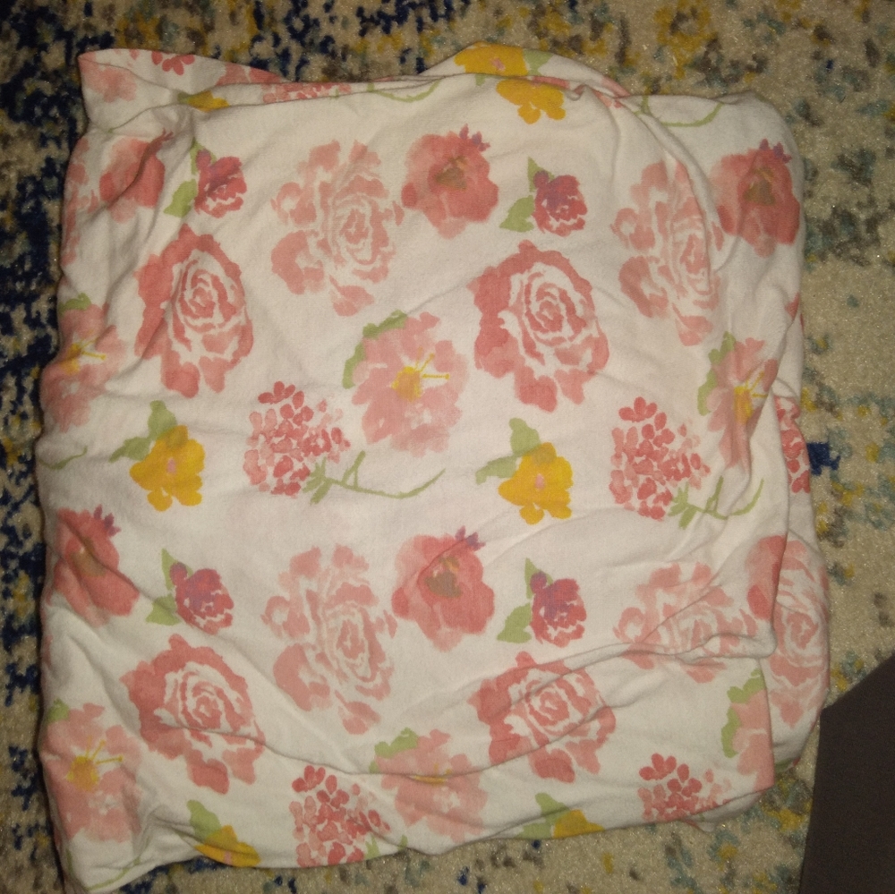 Bundle of girls crib sheets - Picture 2 of 6